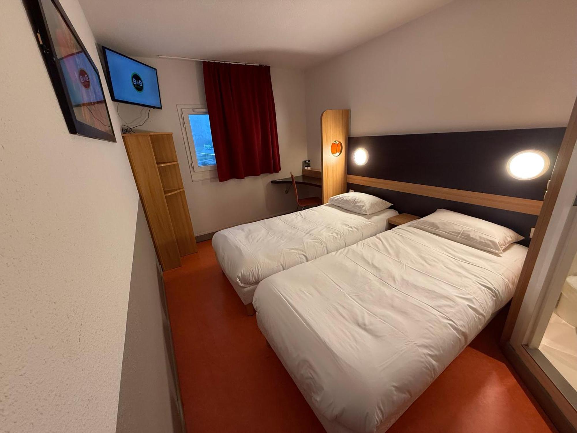 B&B Hotel Lisieux Parc Des Expositions Exterior photo