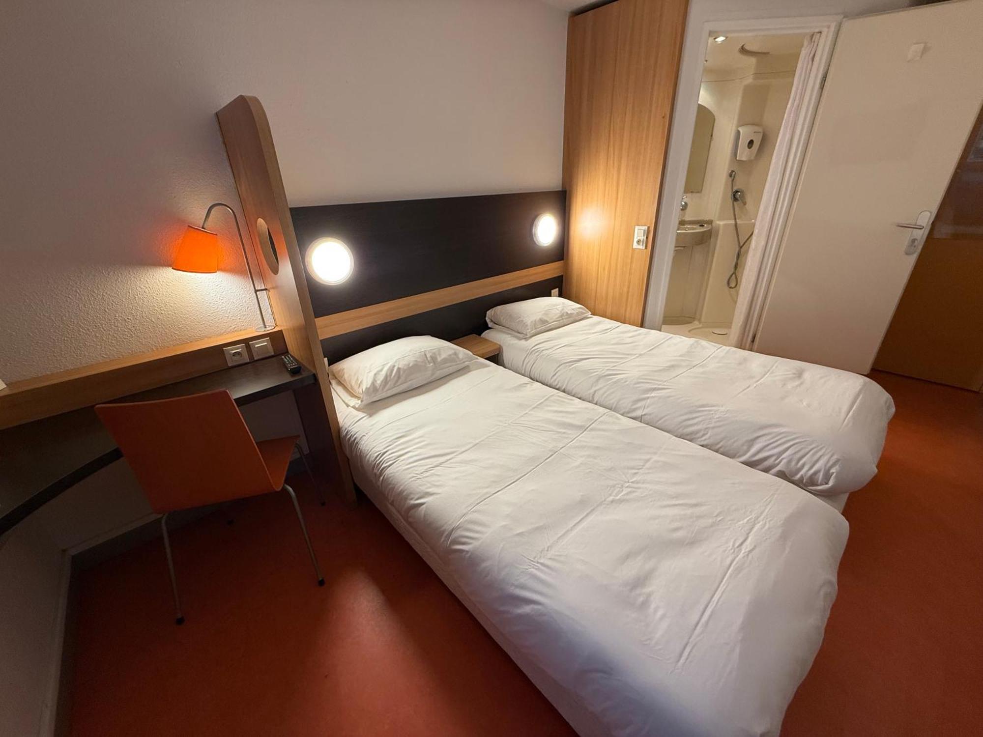 B&B Hotel Lisieux Parc Des Expositions Exterior photo